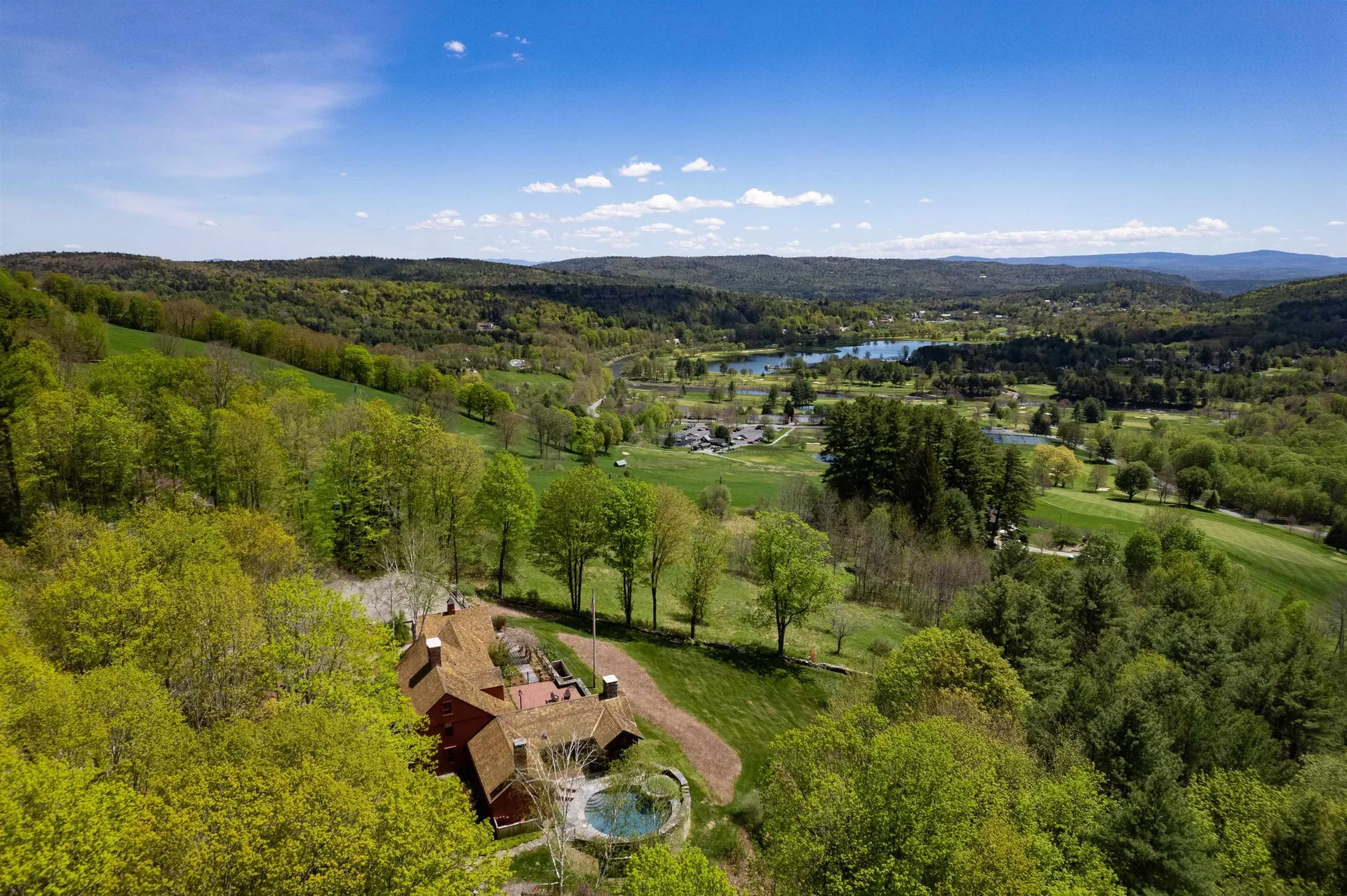 271 Baker Turn Hartford VT 05059