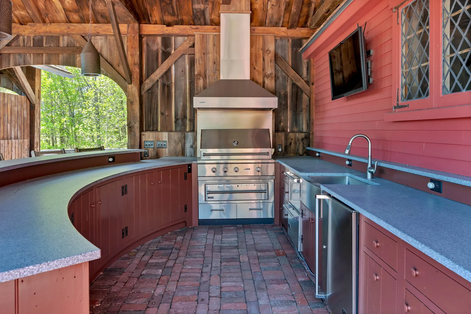 271 Baker Turn Hartford VT 05059