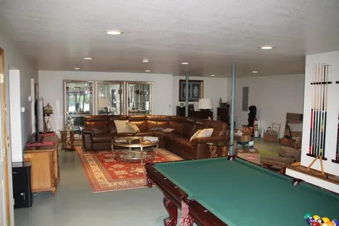 25 Leland Lane Glover VT 05839