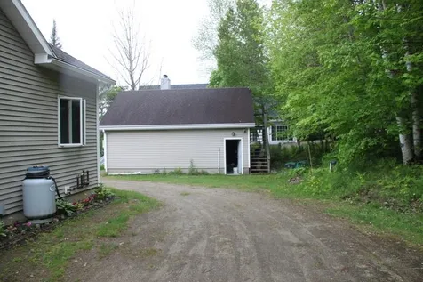 25 Leland Lane Glover VT 05839