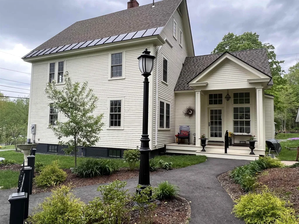 146 River Street Hartford VT 05059