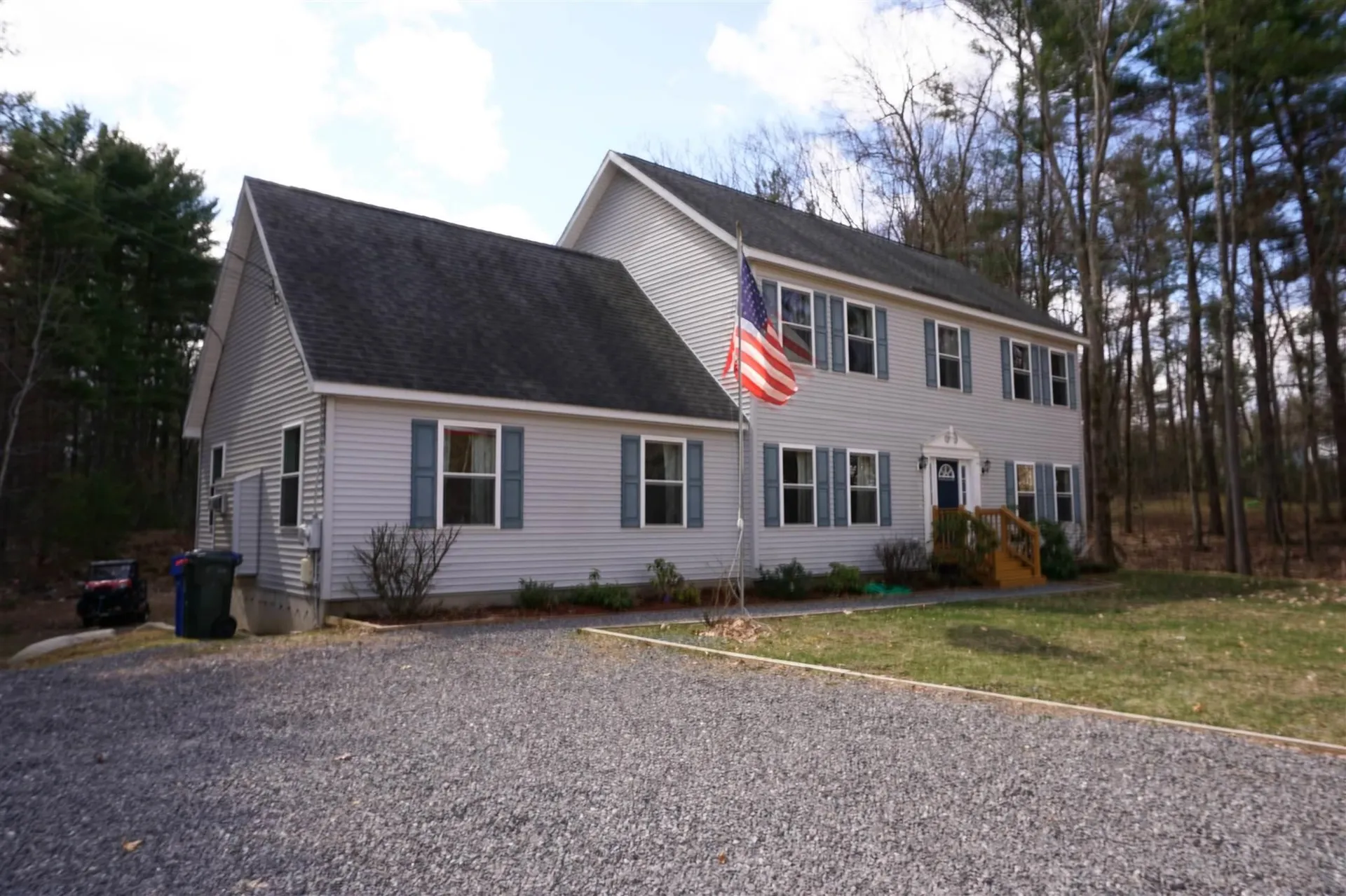 73 Hall Road Londonderry NH 03053