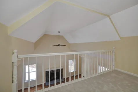 73 Hall Road Londonderry NH 03053