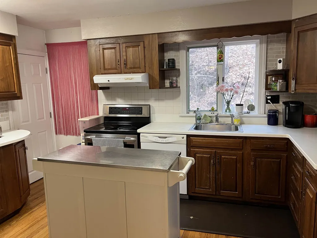 1536 Hartford Avenue Hartford VT 05088