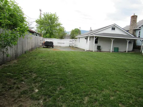 6 Malloy Avenue Gorham NH 03581