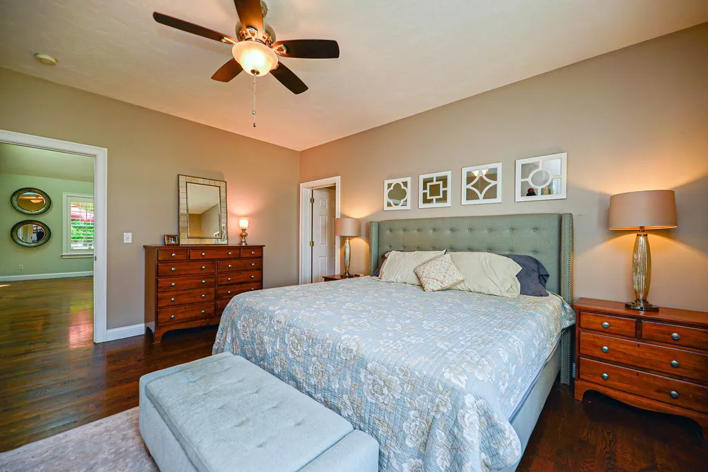 19 Crockett's Way Stratham NH 03885