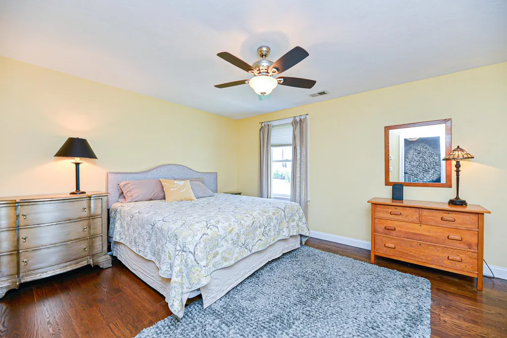 19 Crockett's Way Stratham NH 03885