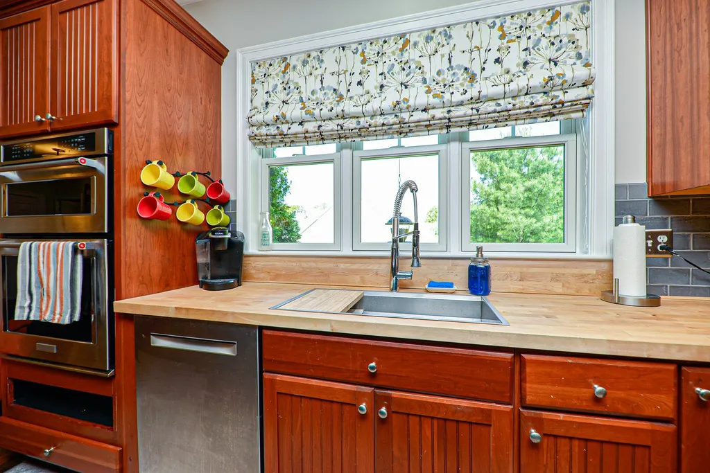19 Crockett's Way Stratham NH 03885