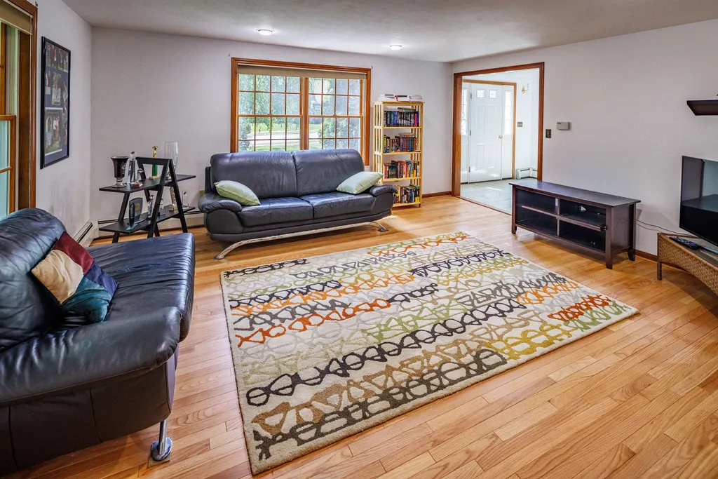 9 Briarwood Lane Dover NH 03820