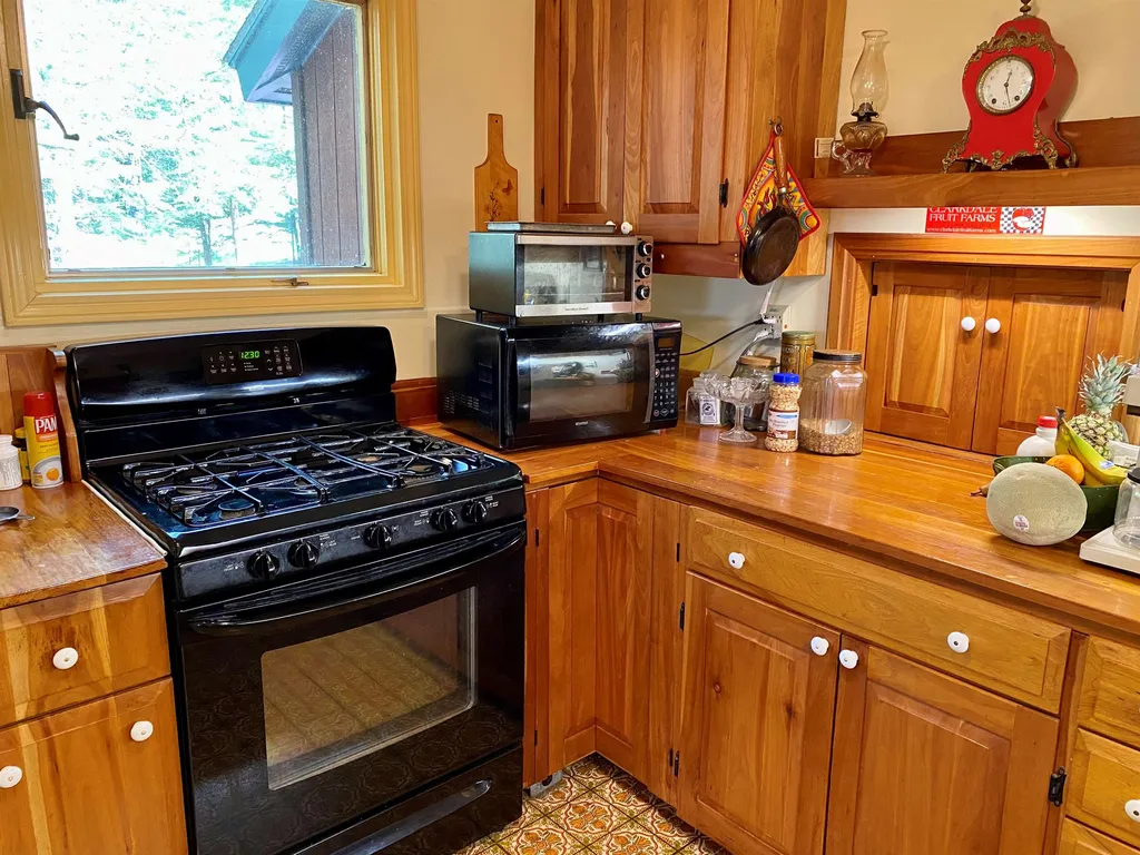 122 High Street Plainfield NH 03781