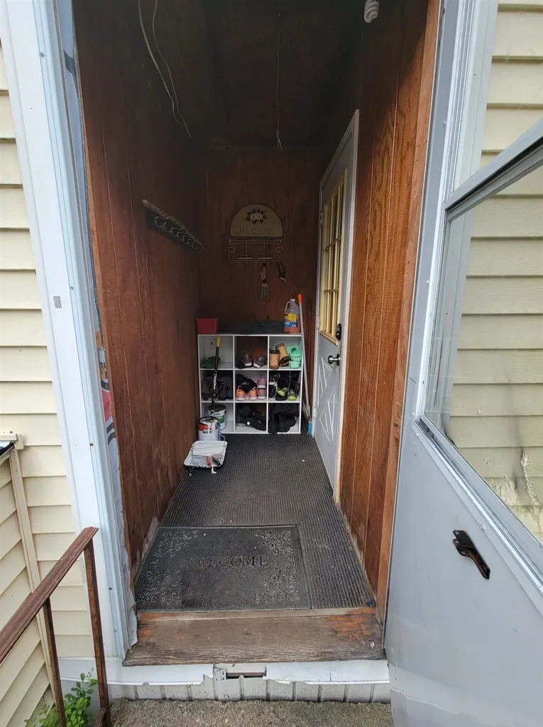 4 Cheryl Street Nashua NH 03062