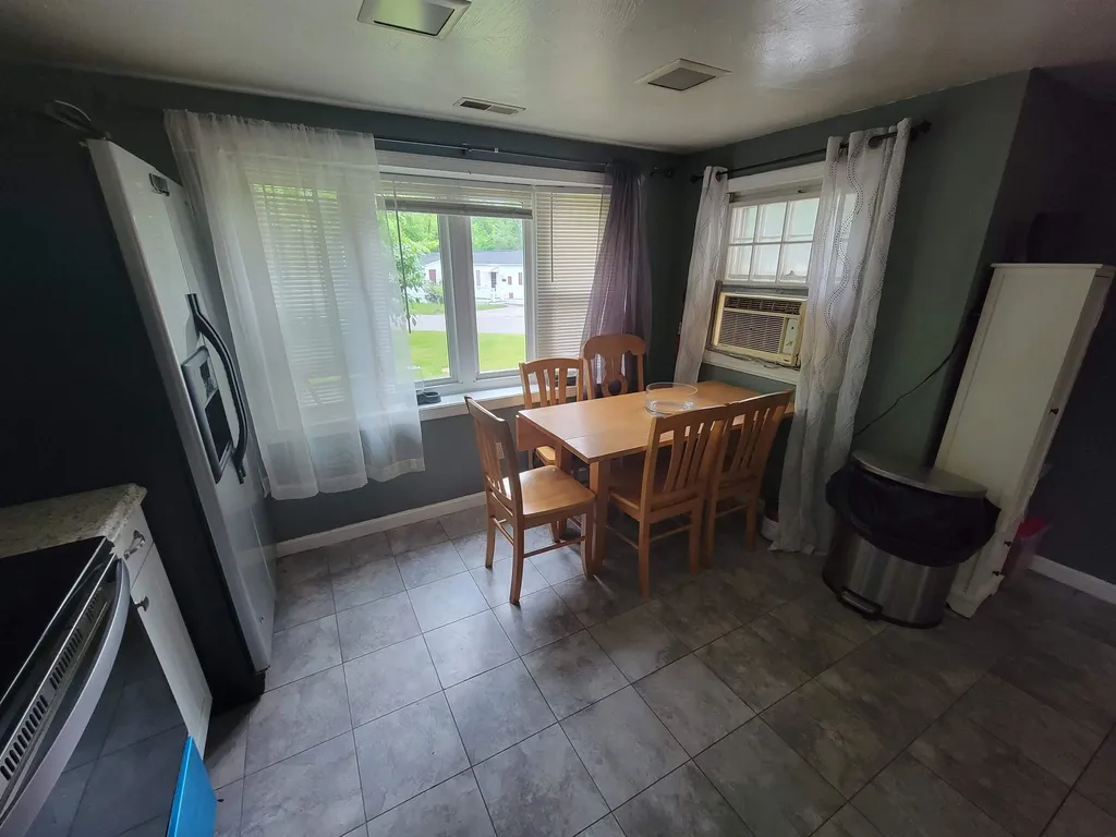 4 Cheryl Street Nashua NH 03062