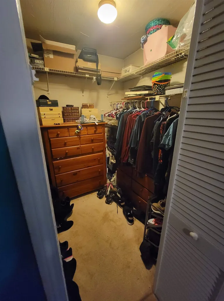 4 Cheryl Street Nashua NH 03062