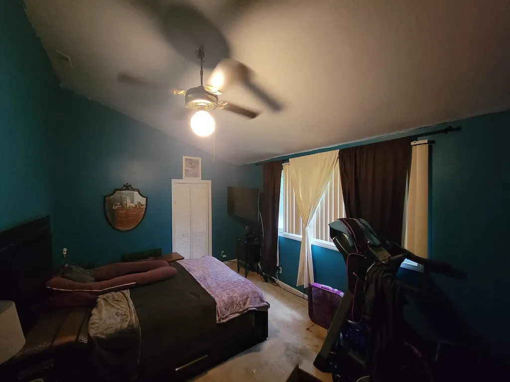 4 Cheryl Street Nashua NH 03062