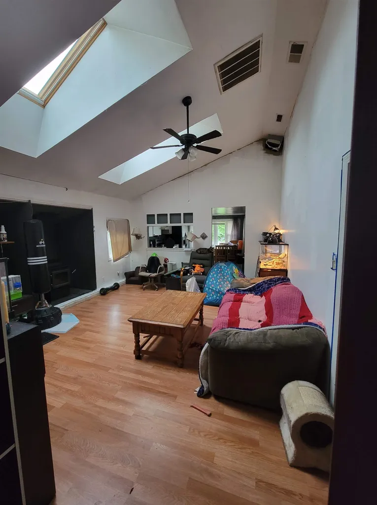 4 Cheryl Street Nashua NH 03062