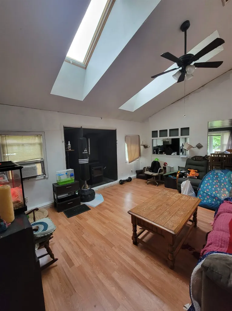 4 Cheryl Street Nashua NH 03062