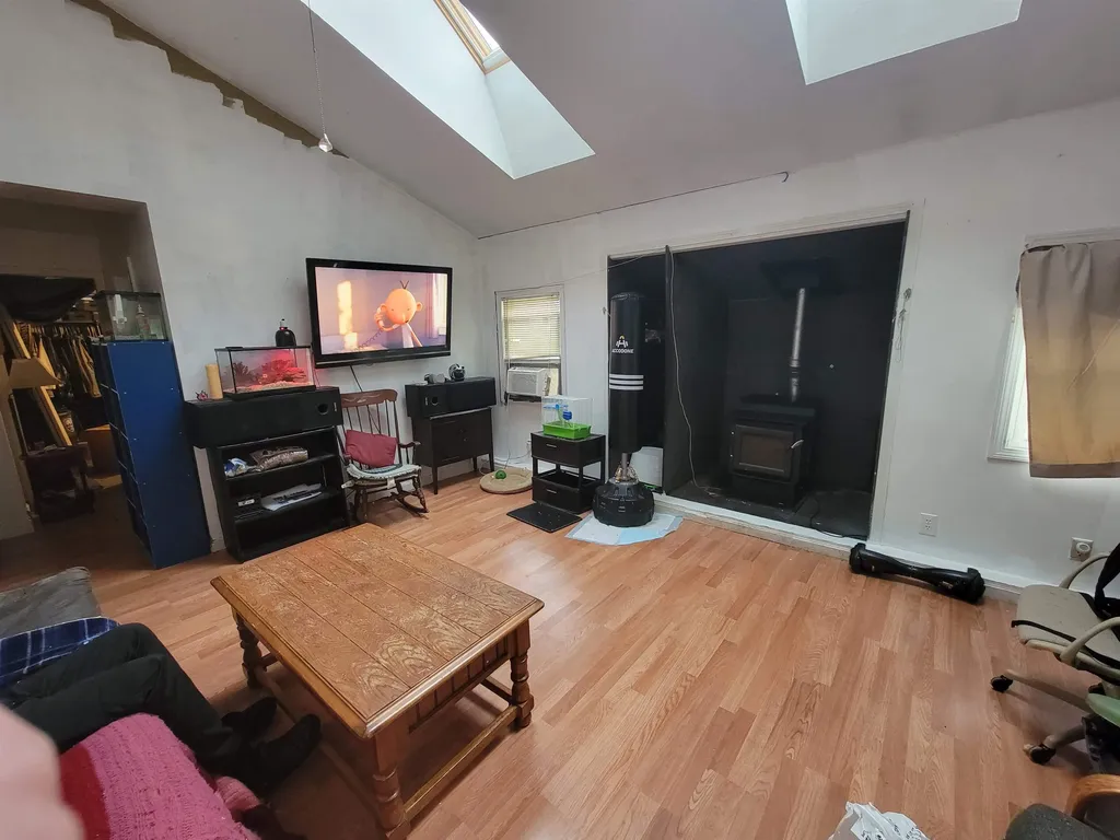 4 Cheryl Street Nashua NH 03062