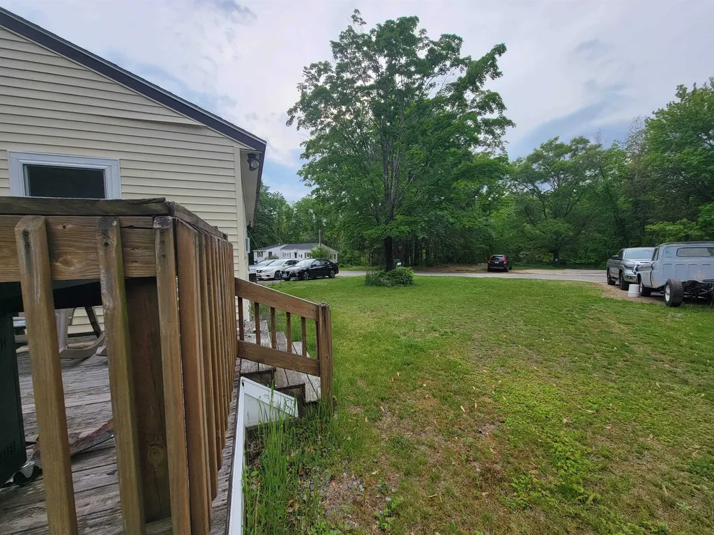 4 Cheryl Street Nashua NH 03062