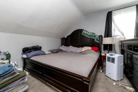 17 Maple Street Rochester NH 03867