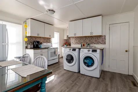 17 Maple Street Rochester NH 03867