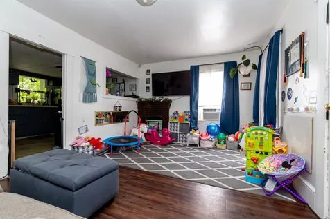 17 Maple Street Rochester NH 03867