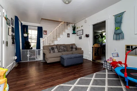 17 Maple Street Rochester NH 03867