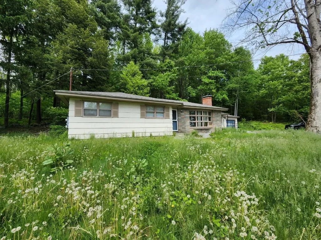 133 Morse Circle Henniker NH 03242