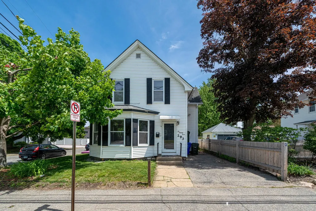 293 Calef Road Manchester NH 03103