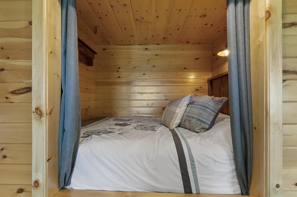 127 Bennett Hill Road Colebrook NH 03576
