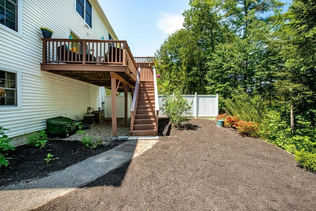 35 Gatchell Way Epping NH 03042