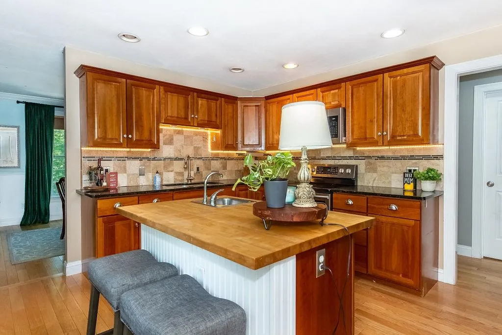 35 Gatchell Way Epping NH 03042