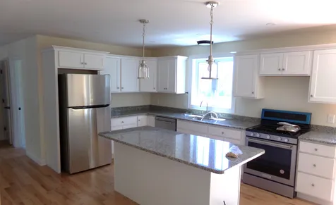 21 Pages Lane Seabrook NH 03874