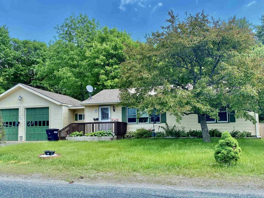 7 Grandview Street Claremont NH 03743