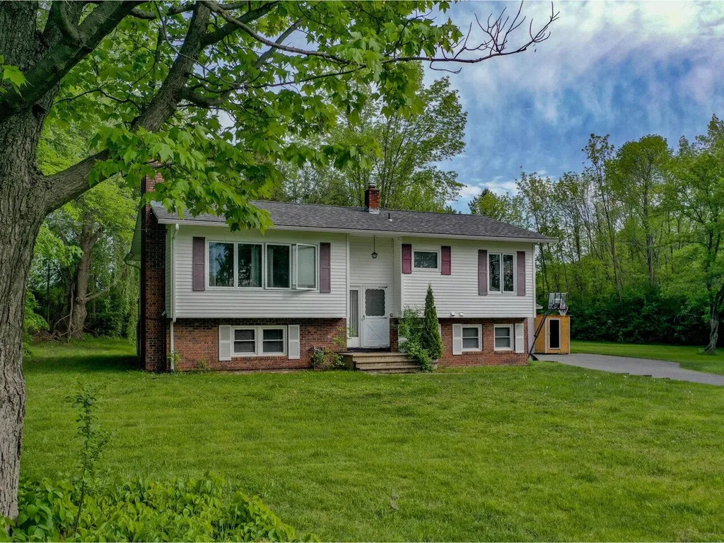 253 Bay Road Shelburne VT 05482
