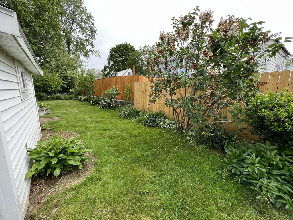 81 Dearborn Avenue Hampton NH 03842