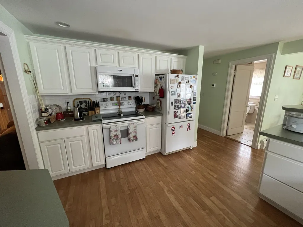 81 Dearborn Avenue Hampton NH 03842