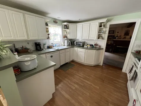 81 Dearborn Avenue Hampton NH 03842