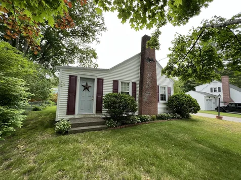 81 Dearborn Avenue Hampton NH 03842