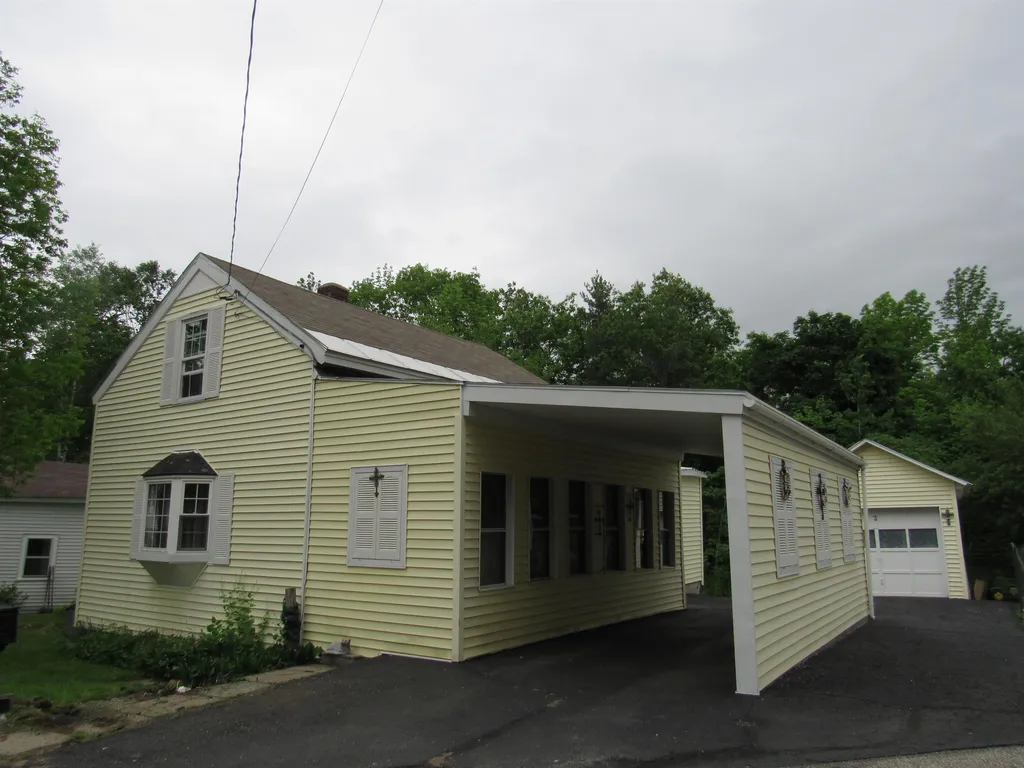 2 Bell Street Gorham NH 03581