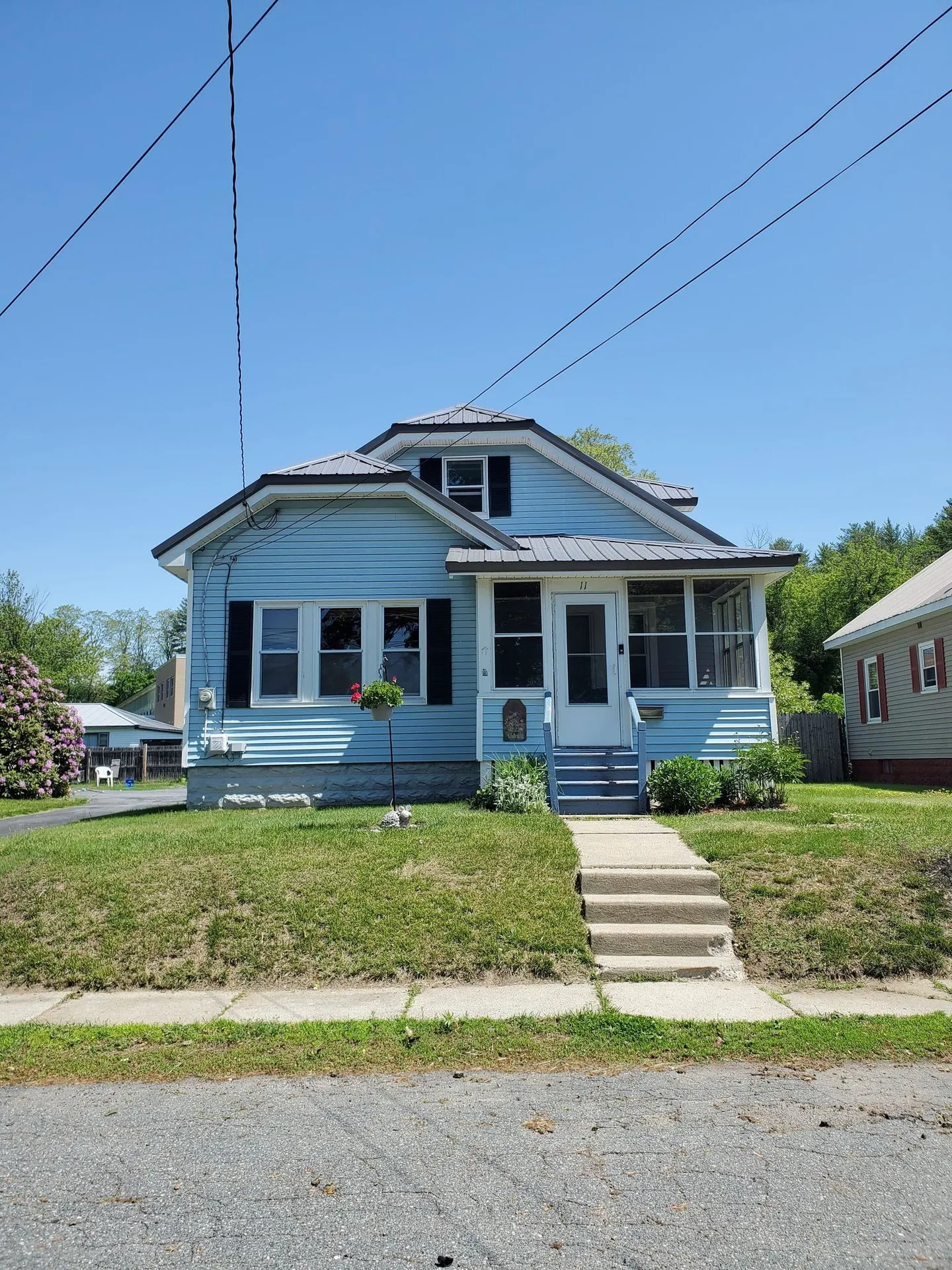 11 Shannon Street Claremont NH 03743