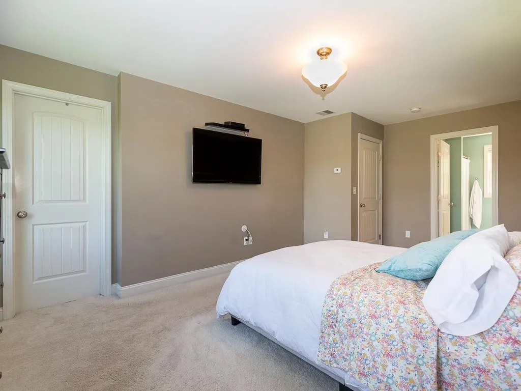 11 Apple Way Epping NH 03042