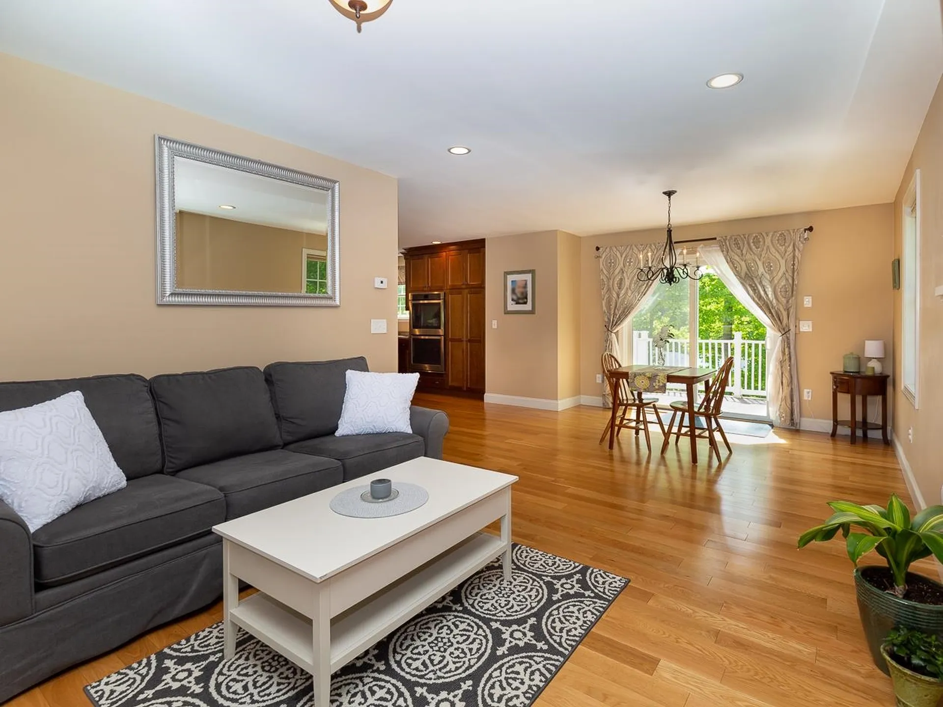 11 Apple Way Epping NH 03042