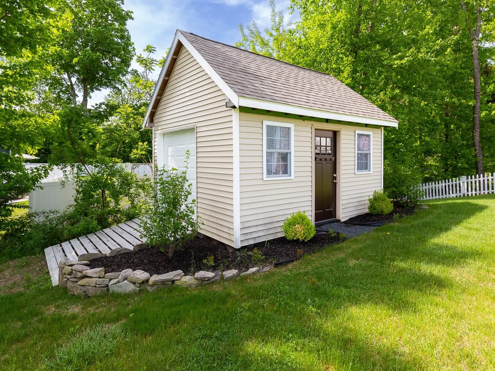 11 Apple Way Epping NH 03042