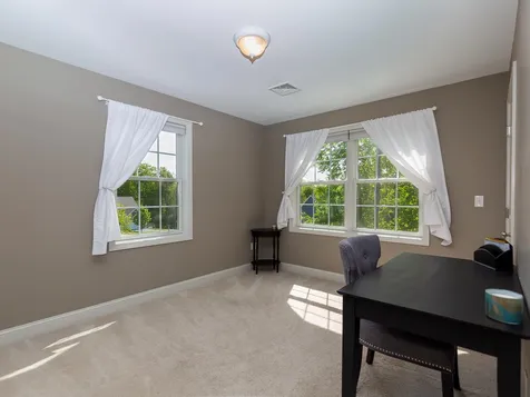 11 Apple Way Epping NH 03042