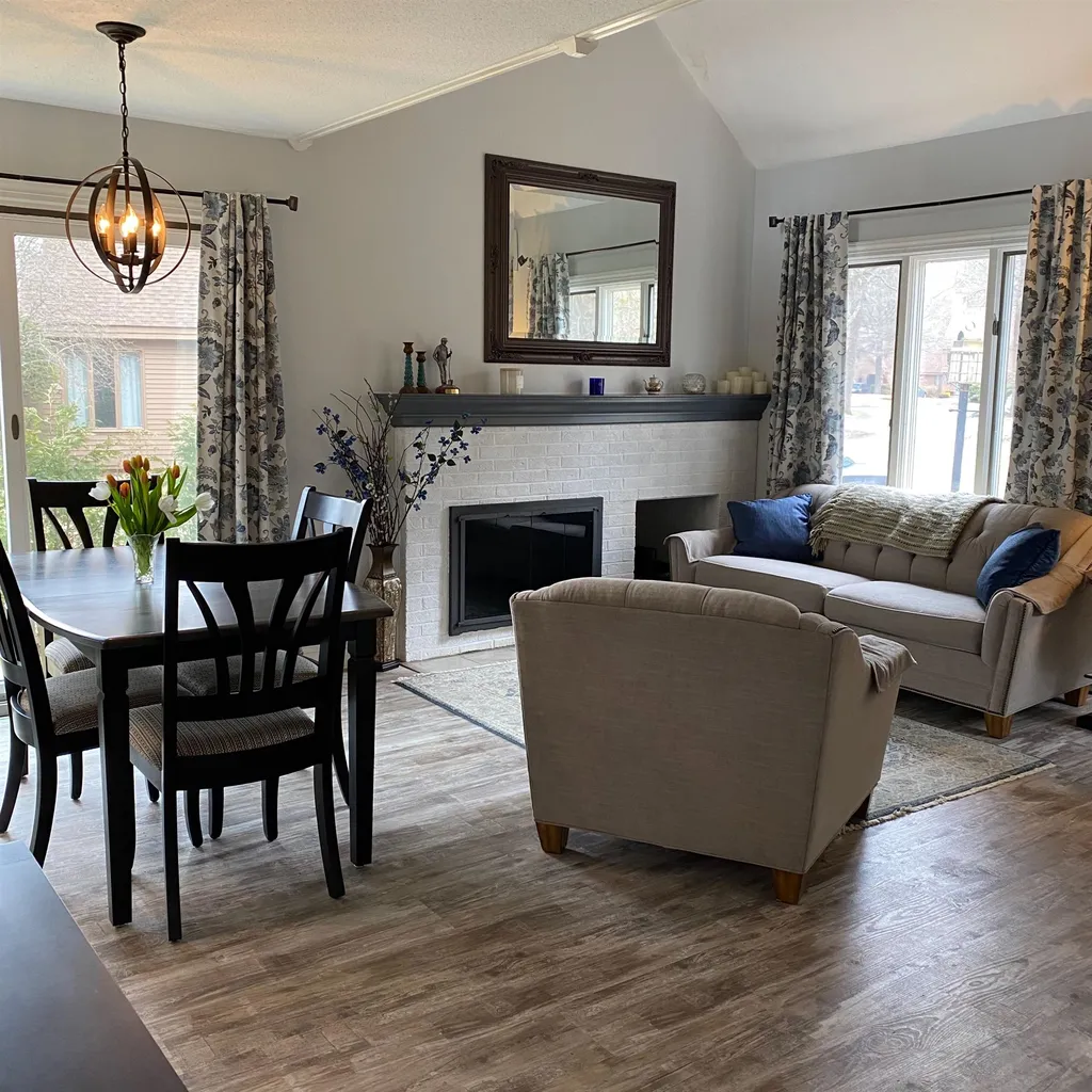 807 Murphy Road Hartford VT 05059