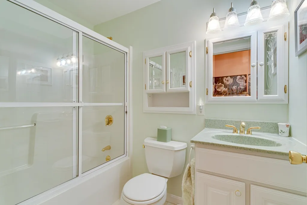 11 Pinewood Drive Somersworth NH 03878
