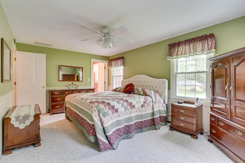 11 Pinewood Drive Somersworth NH 03878
