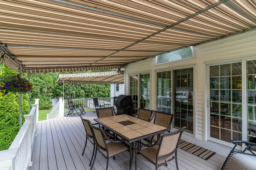 11 Pinewood Drive Somersworth NH 03878