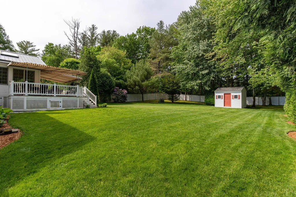 11 Pinewood Drive Somersworth NH 03878