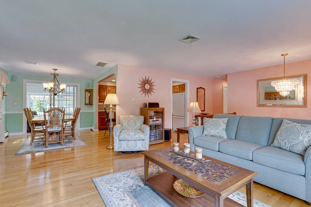 11 Pinewood Drive Somersworth NH 03878